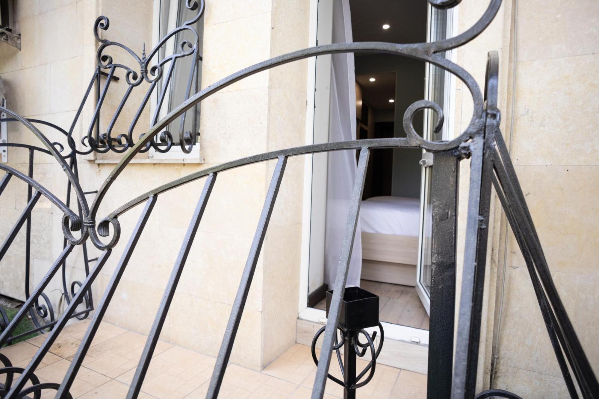 Resident Hotel Gogol Almaty Exterior photo