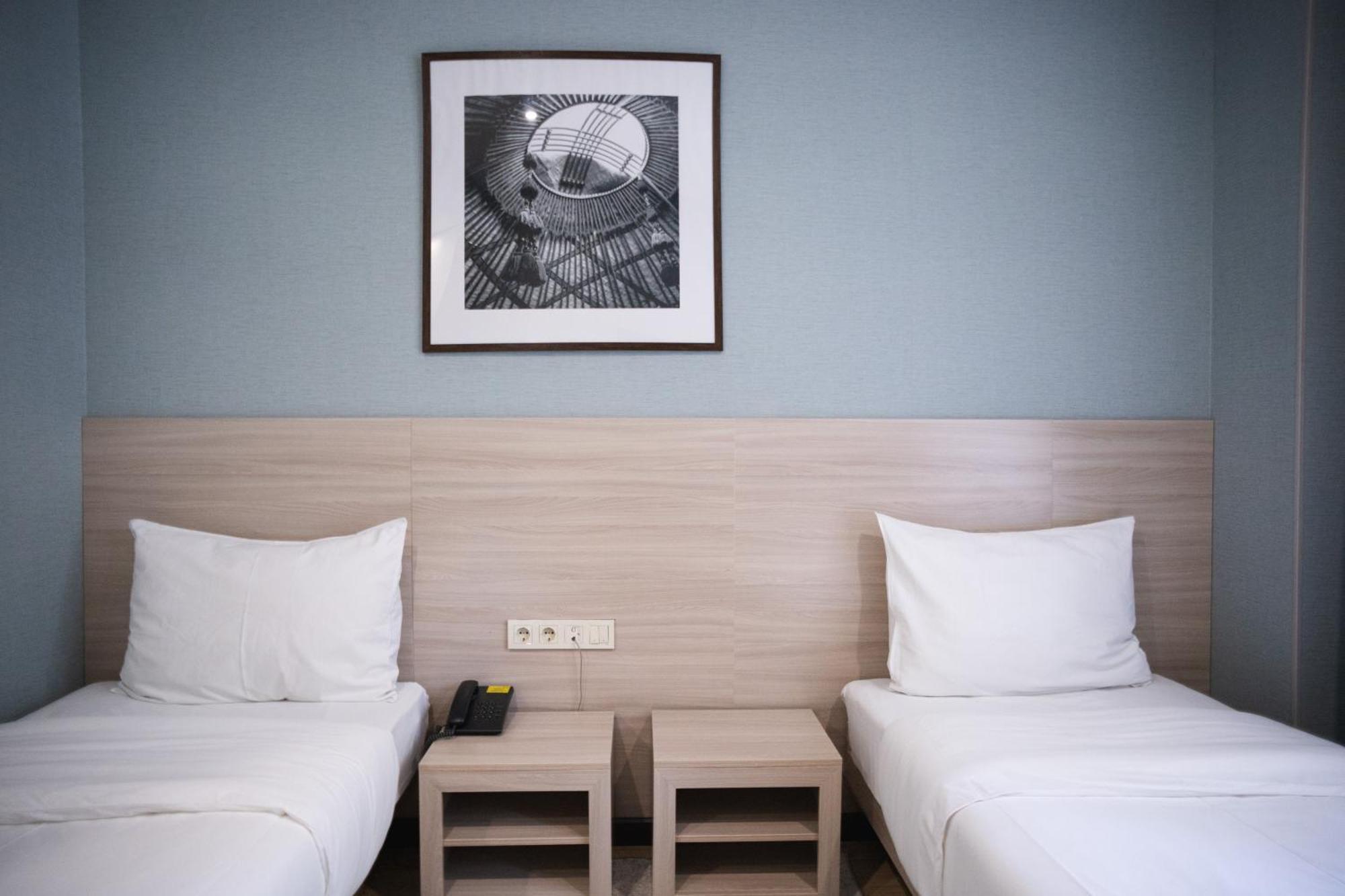 Resident Hotel Gogol Almaty Exterior photo